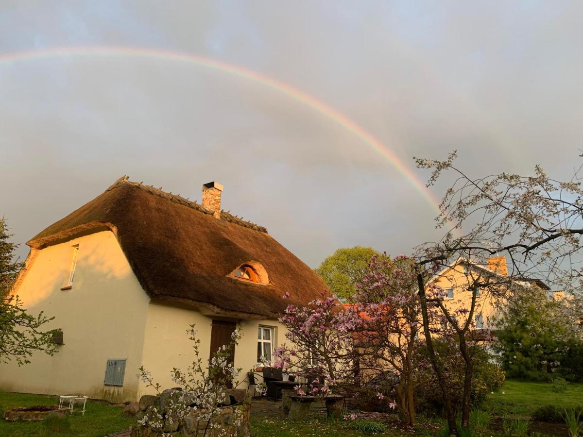 Oaza Pod Strzecha Klimatyczny Dom Z 3 Sypialniami Na Wylacznosc Z Kominkiem I Duzym Ogrodem Ustronie Morskie Bagian luar foto