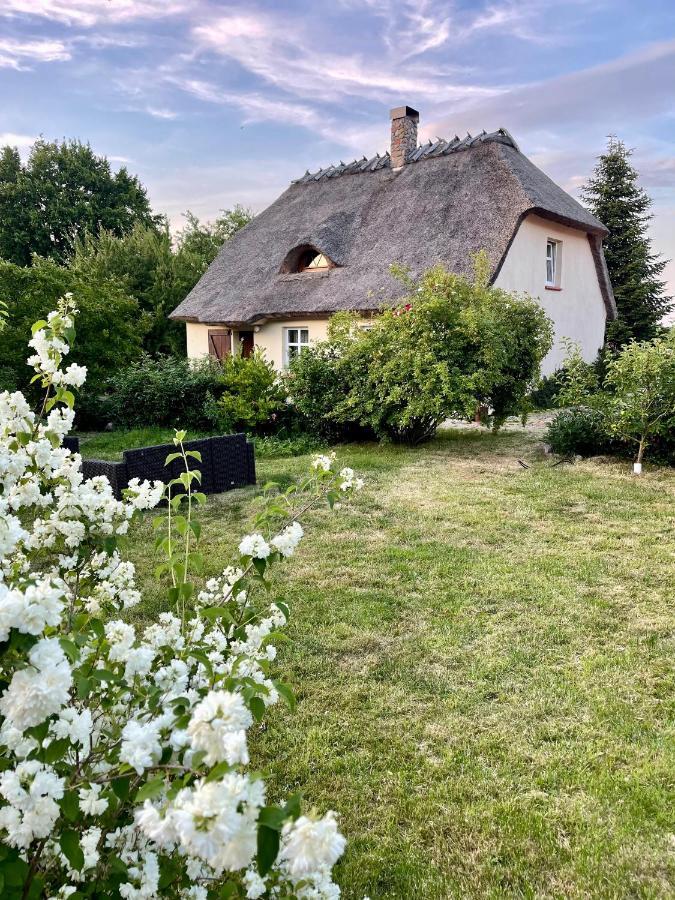Oaza Pod Strzecha Klimatyczny Dom Z 3 Sypialniami Na Wylacznosc Z Kominkiem I Duzym Ogrodem Ustronie Morskie Bagian luar foto