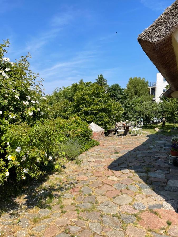 Oaza Pod Strzecha Klimatyczny Dom Z 3 Sypialniami Na Wylacznosc Z Kominkiem I Duzym Ogrodem Ustronie Morskie Bagian luar foto